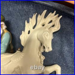 RARE WAYNE HIGGINS THE MASTER CARVER AND HIPPOCAMPUS MUSIC BOX #323 Of 5000