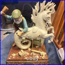 RARE WAYNE HIGGINS THE MASTER CARVER AND HIPPOCAMPUS MUSIC BOX #323 Of 5000