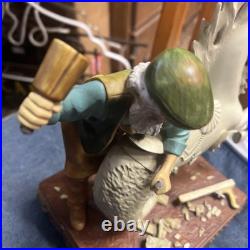 RARE WAYNE HIGGINS THE MASTER CARVER AND HIPPOCAMPUS MUSIC BOX #323 Of 5000