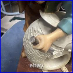 RARE WAYNE HIGGINS THE MASTER CARVER AND HIPPOCAMPUS MUSIC BOX #323 Of 5000