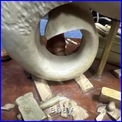 RARE WAYNE HIGGINS THE MASTER CARVER AND HIPPOCAMPUS MUSIC BOX #323 Of 5000 RARE WAYNE HIGGINS THE MASTER CARVER AND HIPPOCAMPUS MUSIC BOX #323 Of 5000