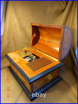 REUGE INLAID TREASURE CHEST With BRASS PLATED AD-30 4-1/2 DISC PLAYER & 10 DISCS