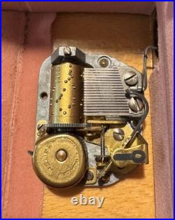 REUGE SAN FRANCISCO MUSIC BOX CO WOOD LAQUER MEMORY With LOCKING KEY