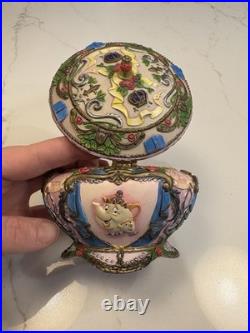 Rare Disney Wonderland Beauty and The Beast Belle Jewelry Box Type Music Box