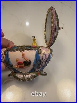 Rare Disney Wonderland Beauty and The Beast Belle Jewelry Box Type Music Box