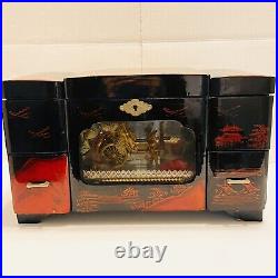 Rare vintage wind up beautiful Carriage jewelry box