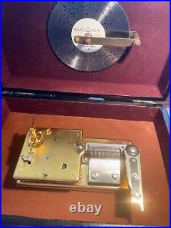 Reuge AD30 Gold Disc Music Box Player in a Gorgeous Case. 3 Discs Included