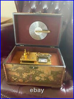 Reuge AD30 Gold Disc Music Box Player in a Gorgeous Case. 3 Discs Included