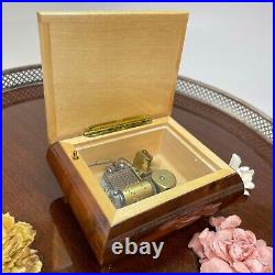Reuge Music Box 18 Note Movement Plays Greensleeves Floral Inlaid Detail