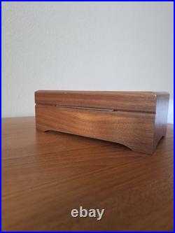 Reuge Music Box 50 Note Magic Flute Mozart With Walnut Box Made In Switzerland