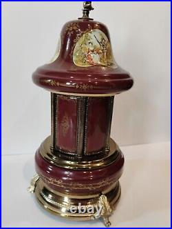 Reuge Vintage Lipstick Cigarette Carousel. Romeo & Juliet Theme Music