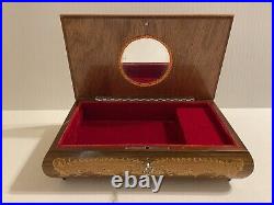 Reuge Vintage Music Box Swiss musical movement Made In Italy, includes Key