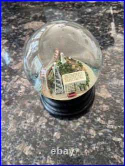 Saks Fifth Avenue SAN FRANCISCO Musical Snow Globe Retired