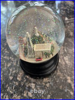 Saks Fifth Avenue SAN FRANCISCO Musical Snow Globe Retired