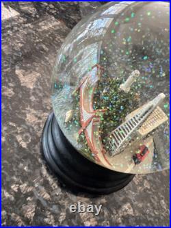 Saks Fifth Avenue SAN FRANCISCO Musical Snow Globe Retired