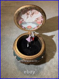 San Francisco Disney 1997 Music Box Co Anastasia Alexandra & Nicholas, Works