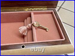 San Francisco Music Box Giglio Asla Inlaid Wooden Jewelry with Key Sorrento ITALY