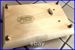San Francisco Music Box Giglio Asla Inlaid Wooden Jewelry with Key Sorrento ITALY