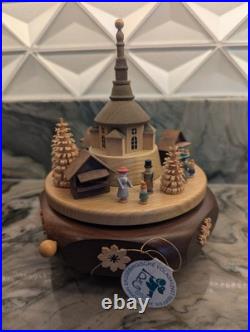 Seiffen Music Box, Hand Crafted Christmas Market, Vintage Erzgebirgische, German Seiffen Music Box, Hand Crafted Christmas Market, Vintage Erzgebirgische, German