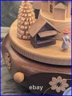 Seiffen Music Box, Hand Crafted Christmas Market, Vintage Erzgebirgische, German Seiffen Music Box, Hand Crafted Christmas Market, Vintage Erzgebirgische, German