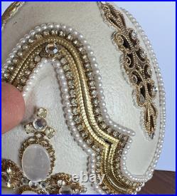 Signed Victoria Ostrich Egg Ivory Gold Tone Rhinestones Pedestal Swan Lake Music
