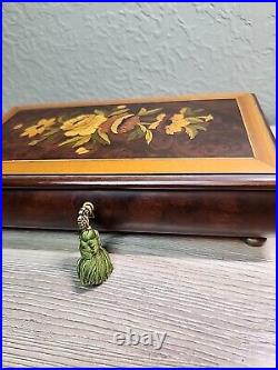 Sorrento Reuge Music Traditional Music Box + Key 36 Note Edelweiss Lara's Theme Sorrento Reuge Music Traditional Music Box + Key 36 Note Edelweiss Lara's Theme