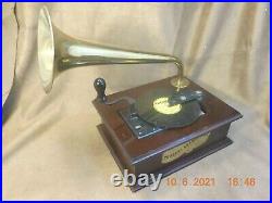 THORENS GRAMOPHONE AD30 4-1/2 DISC PLAYER With 5 DISCS CIRCA 1970'S (SEE VIDEO)