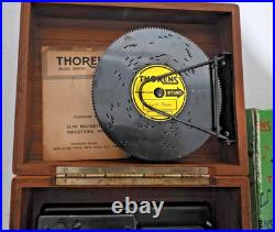 THORENS Wooden Music Box With 11 Discs. 5 Christmas & 7 Classics Tunes, Working