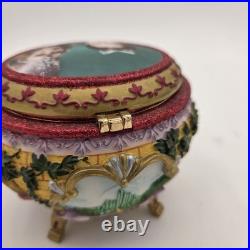 The San Francisco Music Box Company Dorothy And The Good Witch Music Box