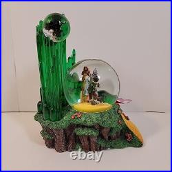 The Wizard of Oz Snow Globe Music Box We're Off to See the Wizard No. 1820 W Box