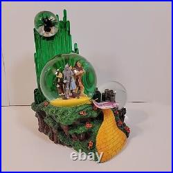 The Wizard of Oz Snow Globe Music Box We're Off to See the Wizard No. 1820 W Box