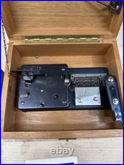 Thorens Automatic Disk Music Box AD30W