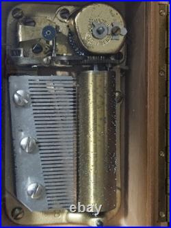 Thorens Vintage Swiss Music Box 3 Song 4x5.1/2x2.1/2