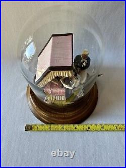 Turner GONE WITH THE WIND Scarlett Getting Laced Up Glass Domed Music Box