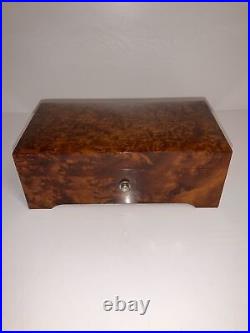 VINTAGE Swiss Music Box, 4/50 THORENS #450 Signed Works Great