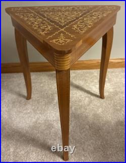 VNTG Italian Inlaid Marquetry Table Reuge Music Box Plays Fascination 16Wx17H