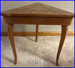 VNTG Italian Inlaid Marquetry Table Reuge Music Box Plays Fascination 16Wx17H