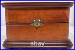 VTG Danbury Mint Happy Valentine's Day, Peanuts music box WORKS GREAT