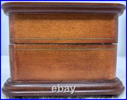 VTG Danbury Mint Happy Valentine's Day, Peanuts music box WORKS GREAT