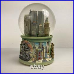 VTG Snow Globe New York City With Twin Towers by San Francisco Music Co ASO SATC