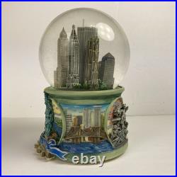 VTG Snow Globe New York City With Twin Towers by San Francisco Music Co ASO SATC