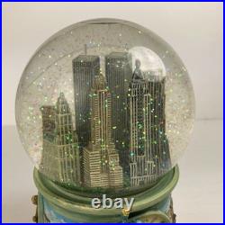 VTG Snow Globe New York City With Twin Towers by San Francisco Music Co ASO SATC