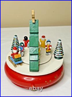 VTG Wendt & Kuhn Christmas Winter Procession Music Box Erzgebirge German Santa