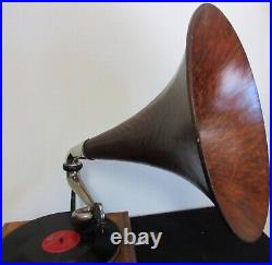 Victor Ill Phonograph with oak Horn circa 1905 Fully Restored