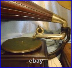 Victor V Talking Machine Phonograph and Morning Glory Horn