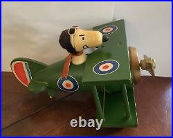 Vintage 1970 Peanuts Snoopy flying Bi-plane music box Sopwith Camel Schmid Bros