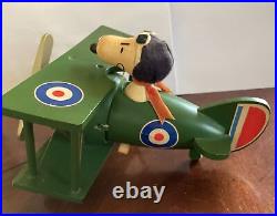 Vintage 1970 Peanuts Snoopy flying Bi-plane music box Sopwith Camel Schmid Bros