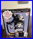 Vintage-1992-Enesco-Party-Line-Deluxe-Action-Musical-Telephone-01-st