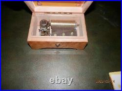 Vintage 3 Song Music Box Made in Switzerland Birds Eye Maple Veneer Shield Inlay