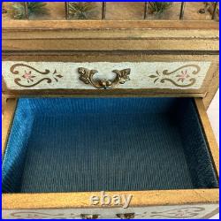 Vintage Bird Cage Musical Jewelry Box Swinging Bird In Excellent Working Order Vintage Bird Cage Musical Jewelry Box Swinging Bird In Excellent Working Order